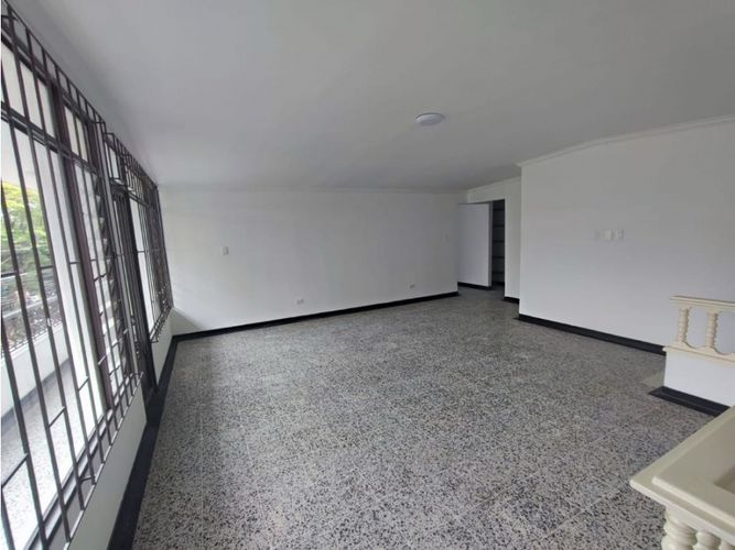 Apartamento en venta en Avenida 30 De Agosto, Pereira · foto 4 de 9