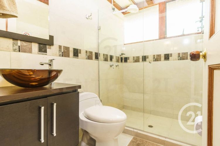 Casa de 5 alcobas en venta en Las Palmas, Medellín, 241 m² · foto 10 de 20