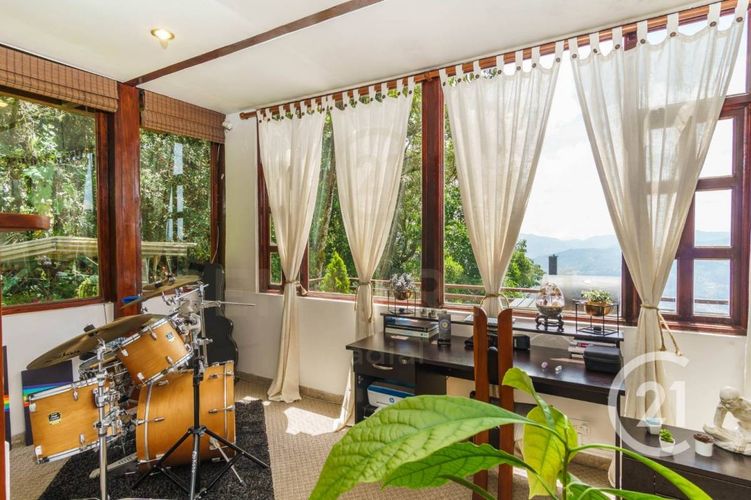 Casa de 5 alcobas en venta en Las Palmas, Medellín, 241 m² · foto 13 de 20