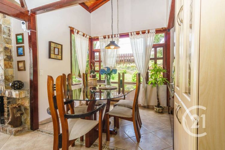 Casa de 5 alcobas en venta en Las Palmas, Medellín, 241 m² · foto 10 de 19