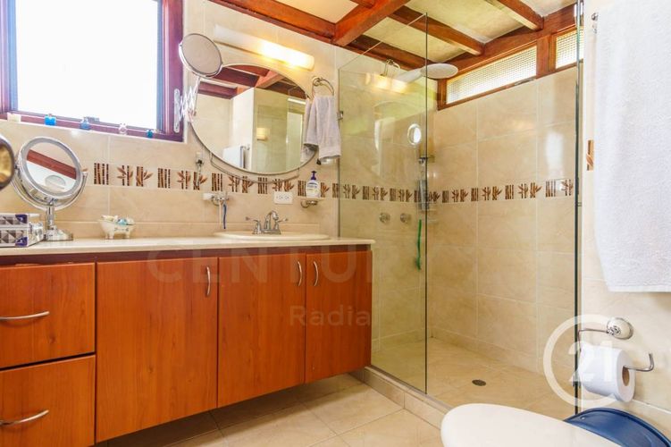 Casa de 5 alcobas en venta en Las Palmas, Medellín, 241 m² · foto 16 de 19