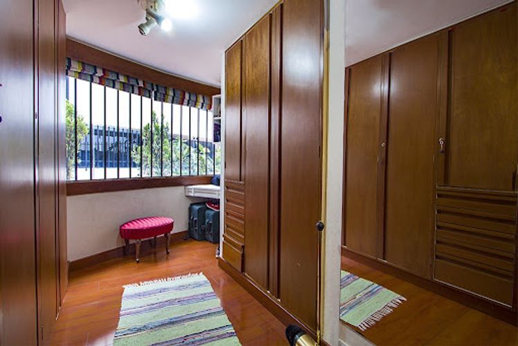 Apartamento de 3 alcobas en venta en Los Rosales, Bogotá, 243 m² · foto 21 de 24