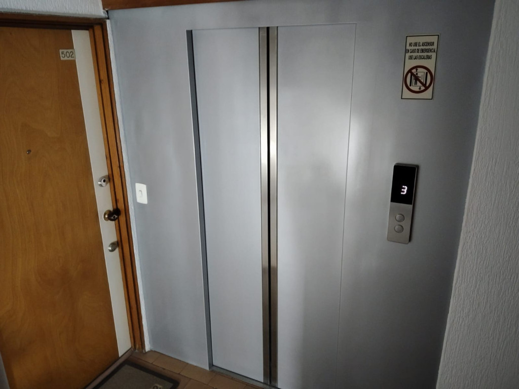 Apartamento en venta en Cedritos, Bogotá · foto 3 de 18
