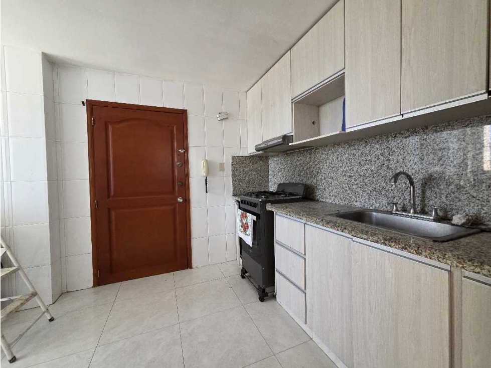 Apartamento en arriendo en Altos De Riomar, Barranquilla · foto 3 de 16