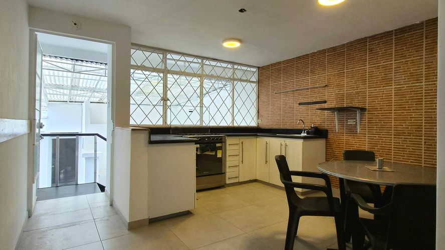 Casa de 6 alcobas en venta en Gran America, Bogotá, 400 m² · foto 7 de 20