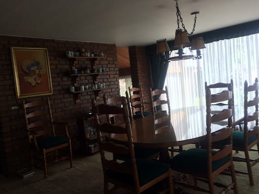 Casa de 5 alcobas en venta en Cerros De Niza, Bogotá, 385 m² · foto 2 de 24
