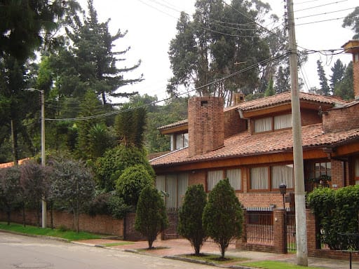 Casa de 5 alcobas en venta en Cerros De Niza, Bogotá, 385 m² · foto 21 de 24