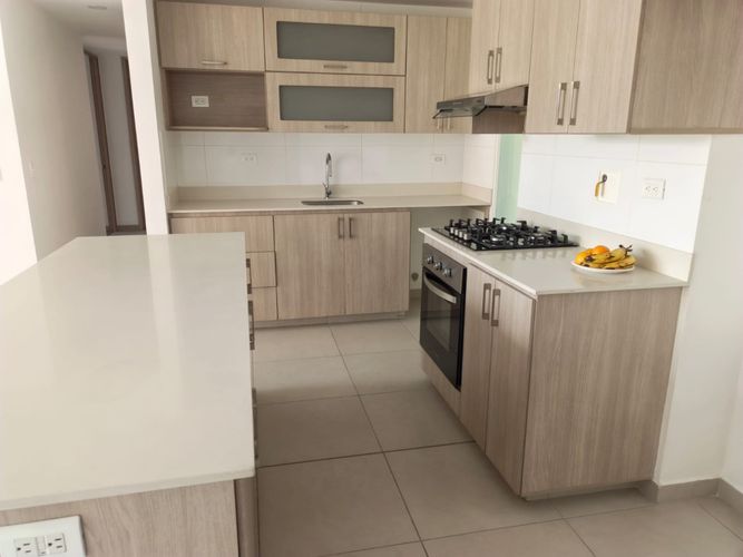 Apartamento de 3 alcobas en venta en Loma De La Doctora, Sabaneta, 103 m² · foto 2 de 24