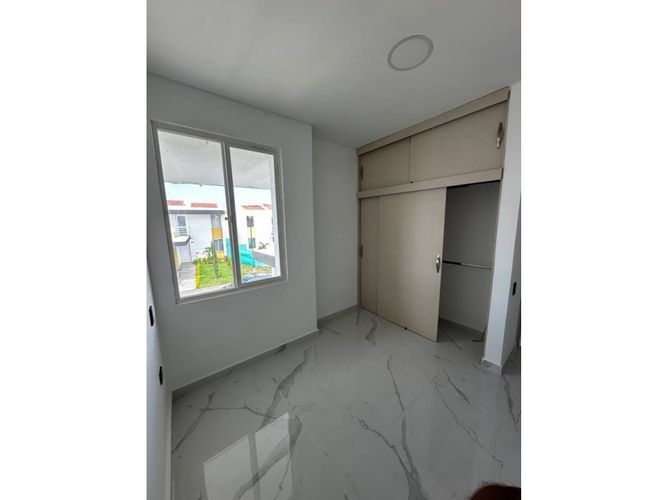 Casa de 4 alcobas en venta en El Castillo, Jamundí, 137 m² · foto 12 de 24