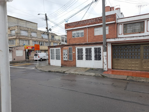 Casa en venta en Marsella, Bogotá · foto 2 de 4