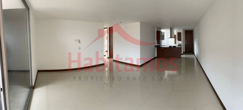 Apartamento en arriendo en Cumbres, Envigado · foto 3 de 14