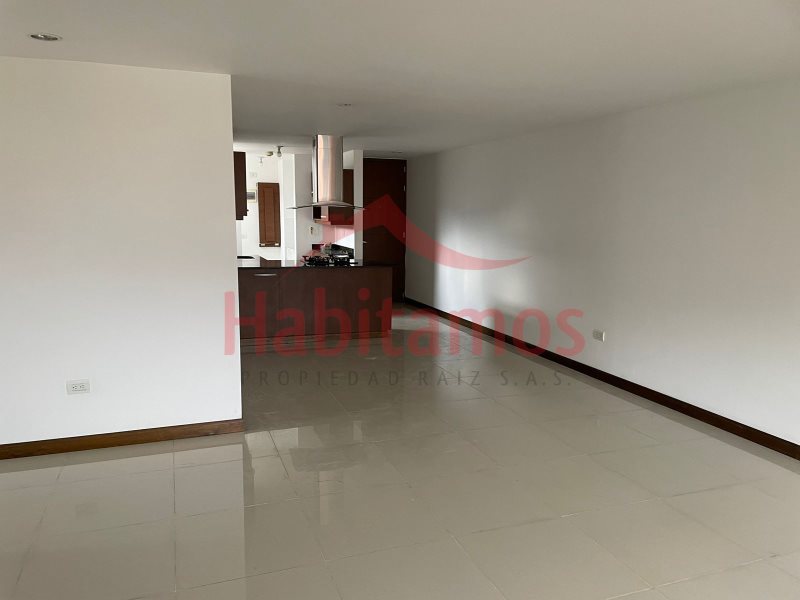Apartamento en arriendo en Cumbres, Envigado · foto 4 de 14