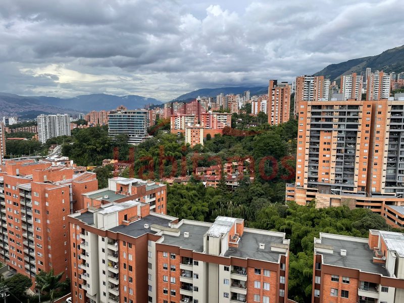 Apartamento en arriendo en Cumbres, Envigado · foto 5 de 14