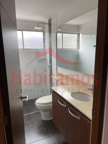 Apartamento en arriendo en Cumbres, Envigado · foto 12 de 14