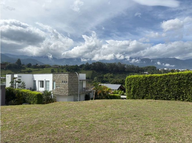 Lote en venta en Avenida Centenario, Armenia, 981 m² · foto 2 de 9