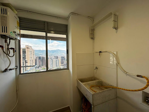 Apartamento en arriendo en Castropol, Medellín · foto 4 de 21