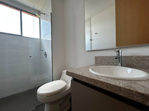 Apartamento en arriendo en Castropol, Medellín · foto 10 de 21