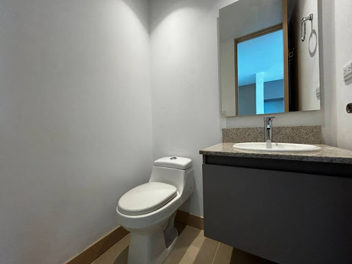 Apartamento en arriendo en Castropol, Medellín · foto 13 de 21