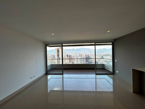 Apartamento en arriendo en Castropol, Medellín · foto 18 de 21