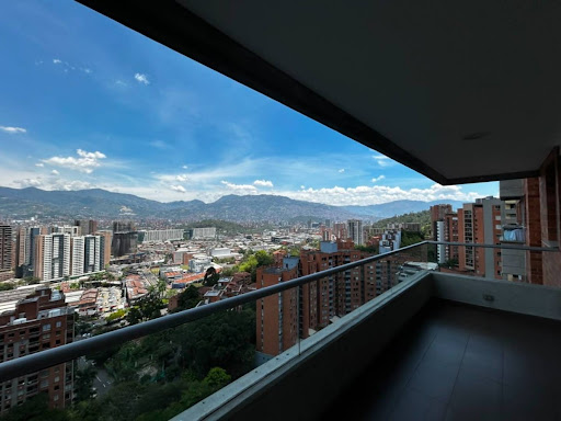 Apartamento en arriendo en Castropol, Medellín · foto 19 de 21