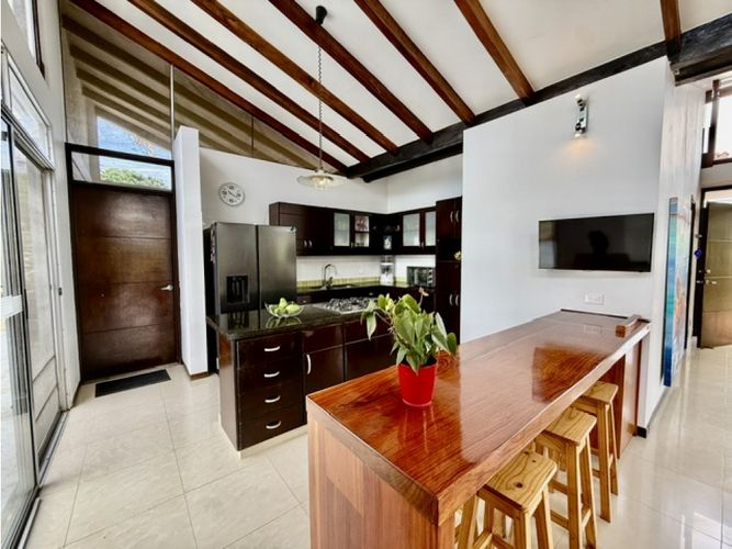 Casa de 3 alcobas en venta en Las Mercedes, Jamundí, 409 m² · foto 8 de 24