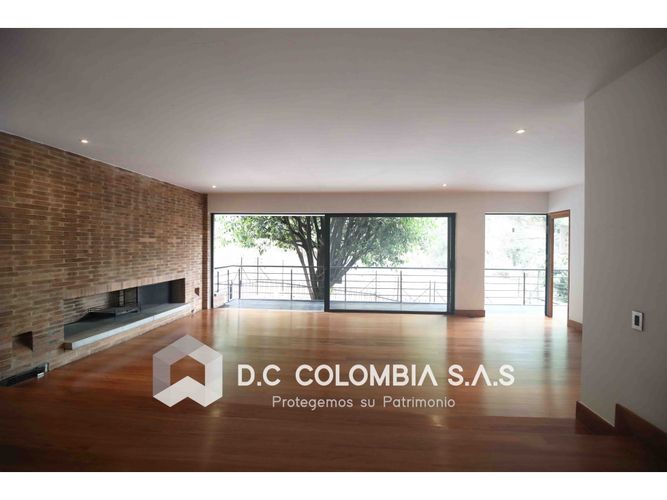 Apartamento de 2 alcobas en venta en El Refugio, Bogotá, 239 m² · foto 5 de 5