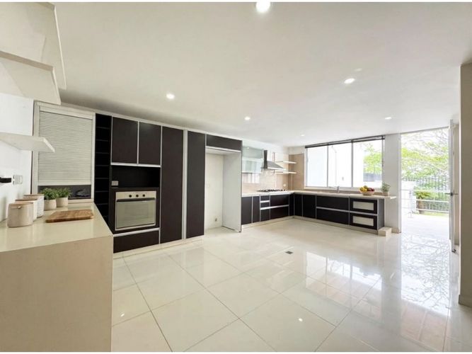 Casa de 4 alcobas en venta en Tejares Cristales, Cali, 450 m² · foto 11 de 24