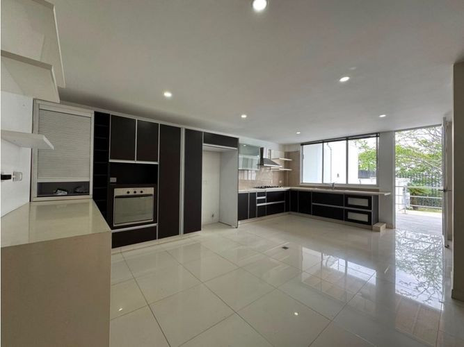 Casa de 4 alcobas en venta en Tejares Cristales, Cali, 450 m² · foto 12 de 24