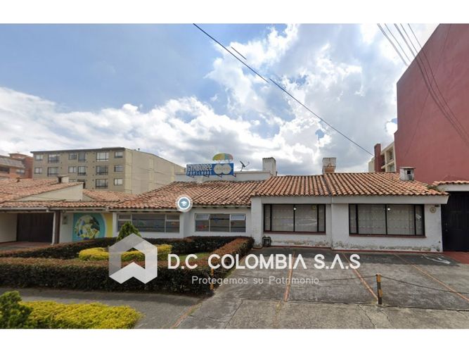 Casa de 5 alcobas en venta en Cedro Golf, Bogotá, 277 m² · foto 3 de 3