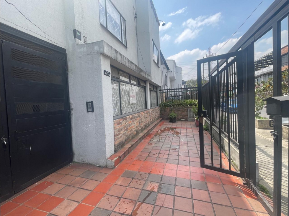 Casa en venta en Barrios Unidos, Bogotá · foto 2 de 24