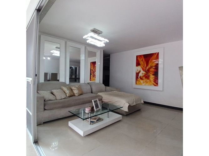 Apartamento en venta en La Flora, Cali · foto 4 de 21