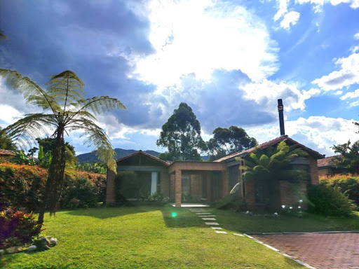 3BR House in Santa Elena (350 m²)