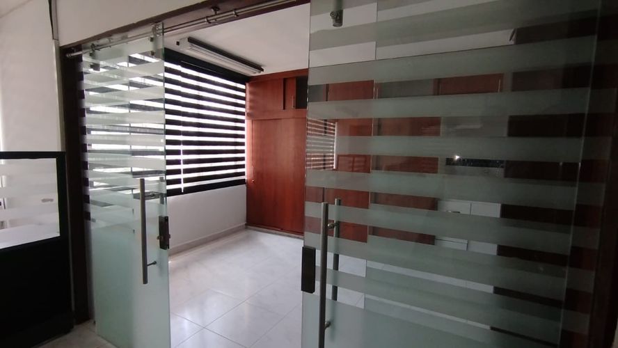 Oficina en arriendo en Versalles, Cali, 145 m² · foto 8 de 11