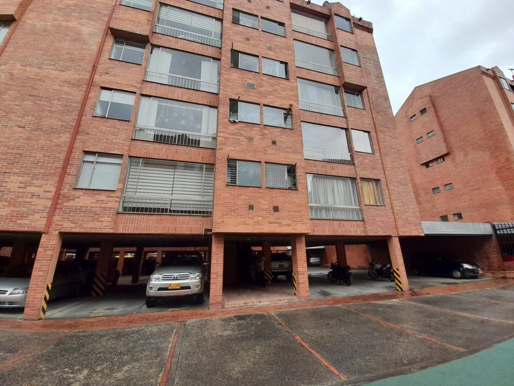 Apartamento en venta en Mirandela, Bogotá · foto 2 de 23