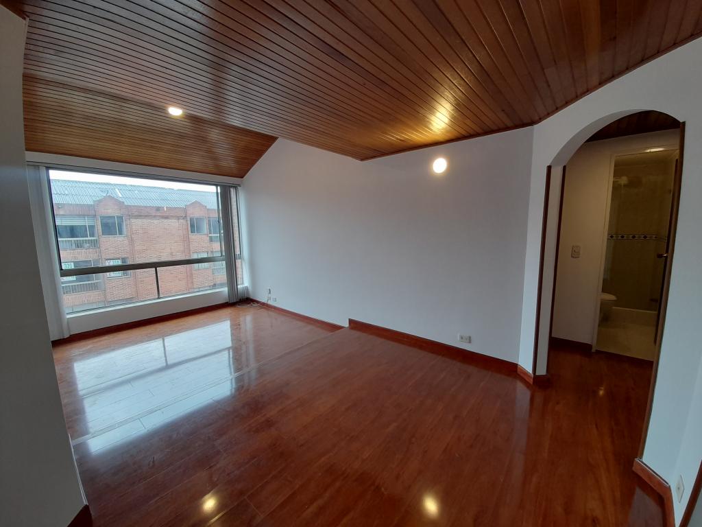 Apartamento en venta en Mirandela, Bogotá · foto 8 de 23