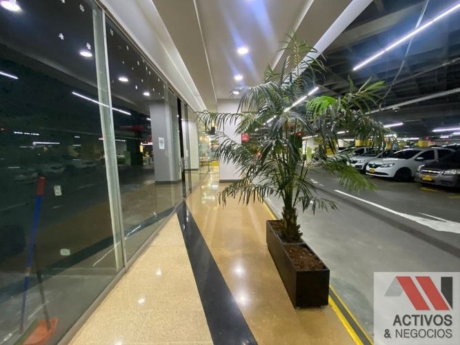 Local en arriendo en Colombia, Medellín, 54 m² · foto 2 de 8