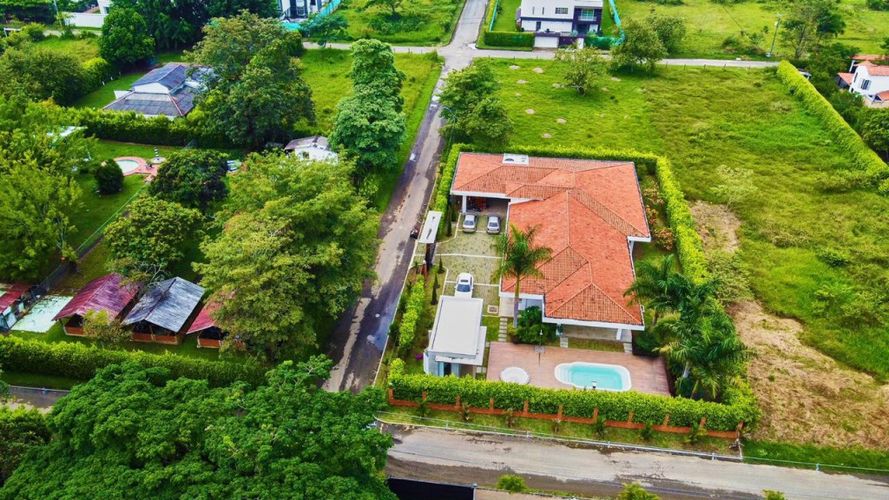 Casa de 4 alcobas en venta en Las Mercedes, Jamundí, 650 m² · foto 3 de 21