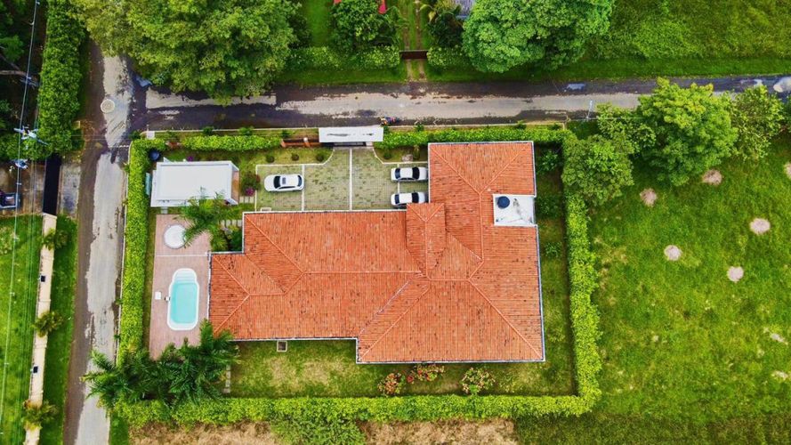 Casa de 4 alcobas en venta en Las Mercedes, Jamundí, 650 m² · foto 4 de 21