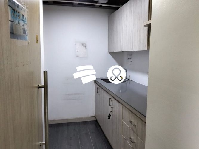 Local en venta en El Chagualo, Medellín, 145 m² · foto 3 de 14