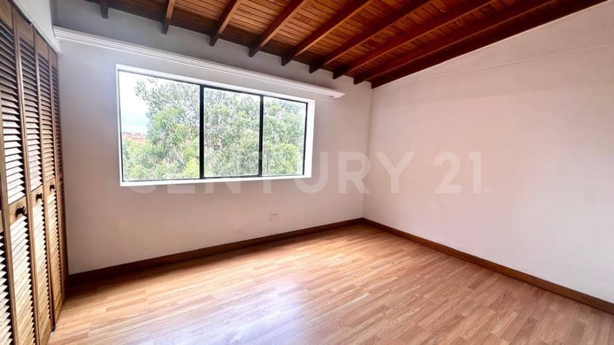 Apartamento de 4 alcobas en venta en El Poblado, Medellín, 260 m² · foto 8 de 22