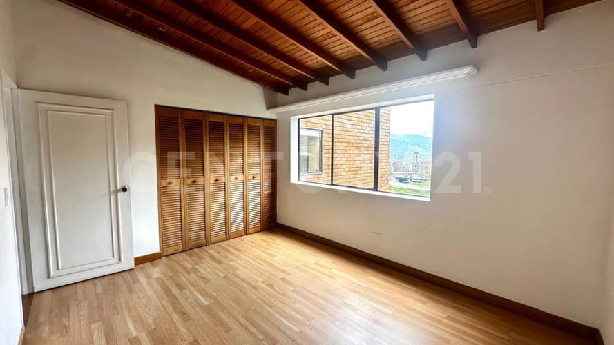 Apartamento de 4 alcobas en venta en El Poblado, Medellín, 260 m² · foto 9 de 22