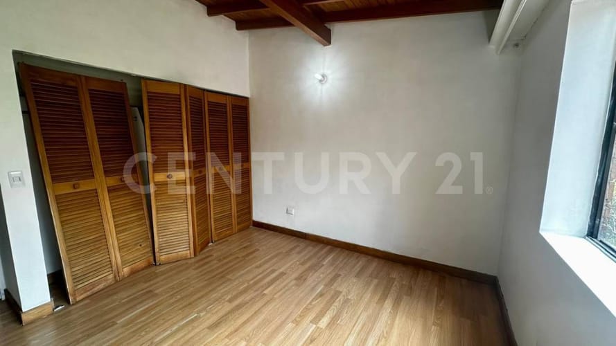 Apartamento de 4 alcobas en venta en El Poblado, Medellín, 260 m² · foto 11 de 22