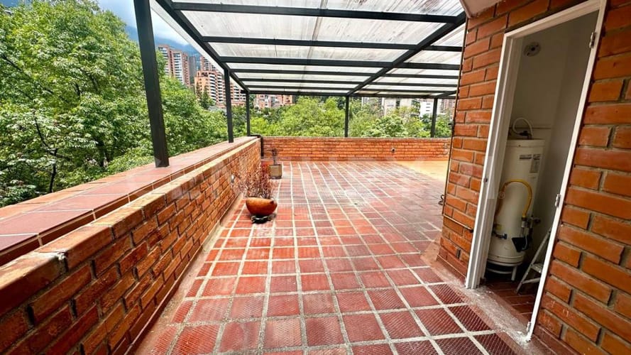 Apartamento de 4 alcobas en venta en El Poblado, Medellín, 260 m² · foto 17 de 22