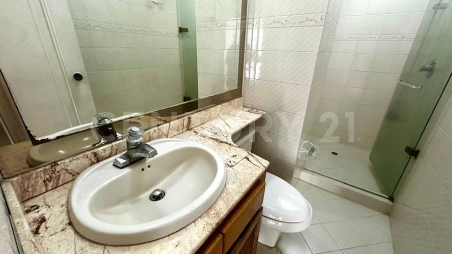 Apartamento de 4 alcobas en venta en El Poblado, Medellín, 260 m² · foto 19 de 22