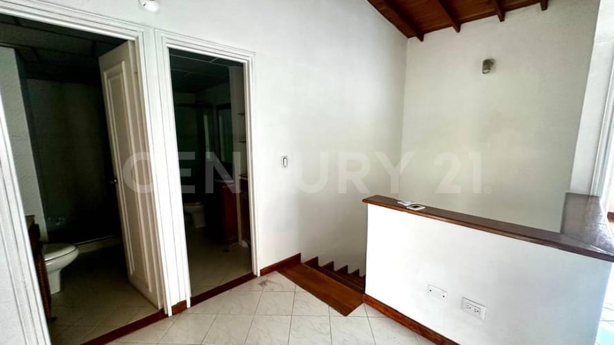 Apartamento de 4 alcobas en venta en El Poblado, Medellín, 260 m² · foto 21 de 22