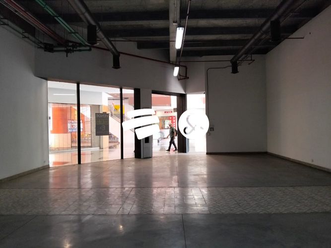 Local en venta en Sevilla, Medellín, 246 m² · foto 4 de 14
