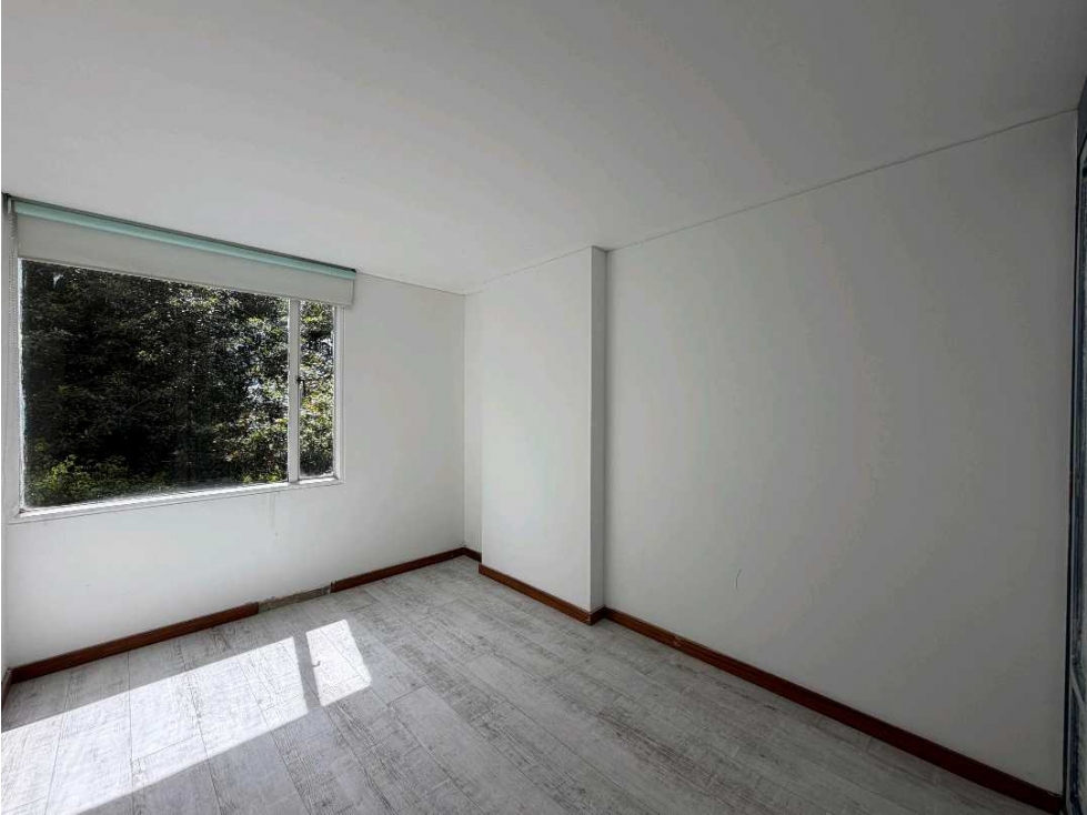 Apartamento en venta en Los Rosales, Bogotá · foto 10 de 23