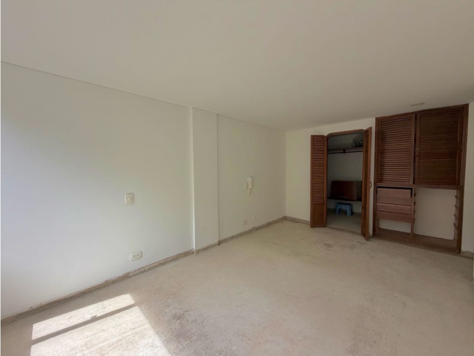 Apartamento en venta en Los Rosales, Bogotá · foto 14 de 23