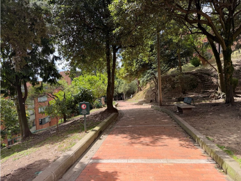 Apartamento en venta en Los Rosales, Bogotá · foto 21 de 23
