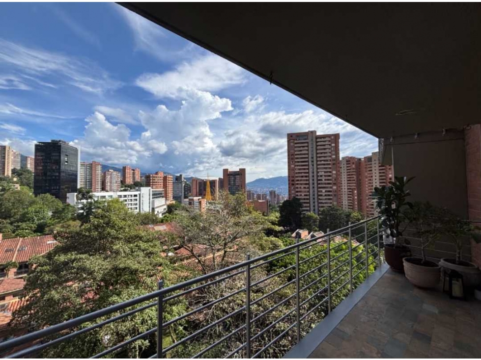 1BR Apartment in El tesoro (80 m²) - 2
